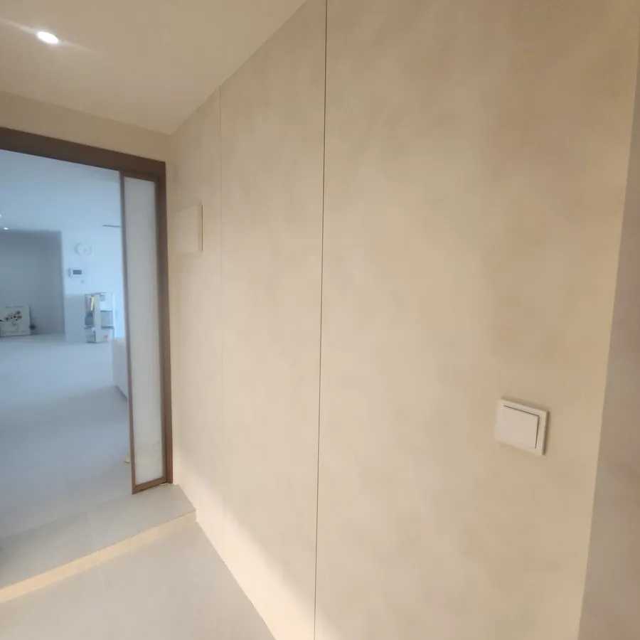 신발장 앞 현관 벽면 시공 전 모습